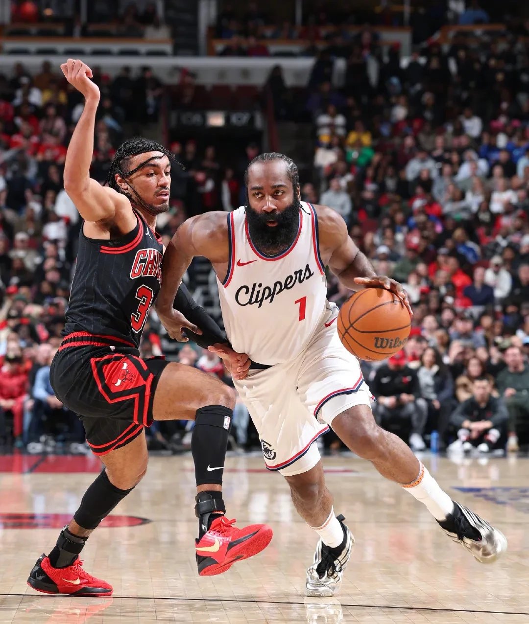 ayx-关于大比分获胜引发热议！，莱万多夫斯基在快船比赛中领先优势明显比赛高潮迭起的信息