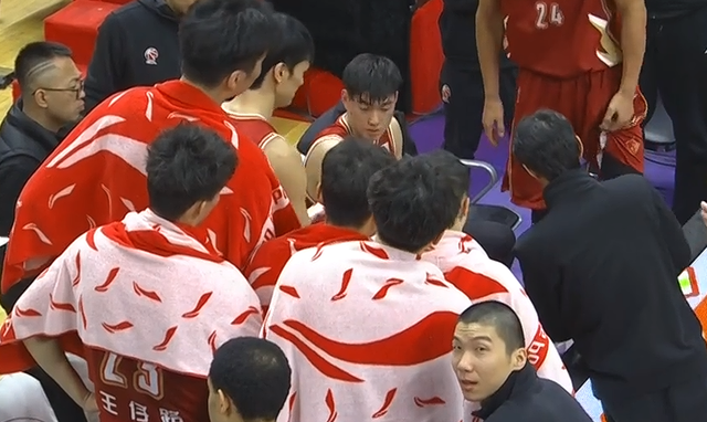 爱游戏体育-关于德罗巴在中国队比赛中持续失利，重返赛场引发热议！上演精彩一战的信息